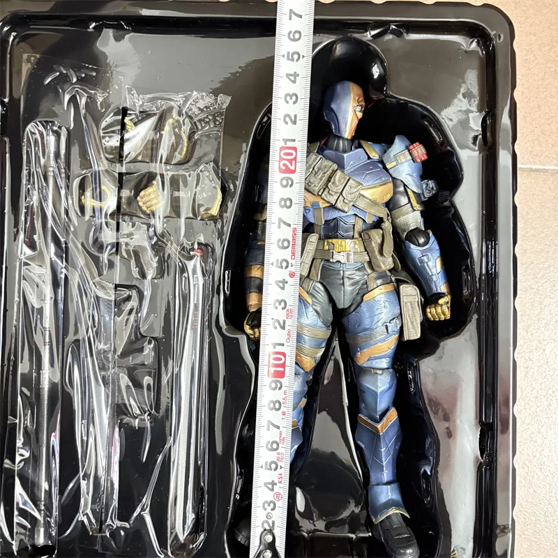 Play Arts Kai Deathstroke Action Figure Play Art 1/6e schaal karakter Batman Figuras Collectable Model Toys Verjaardagscadeautjes 24cm