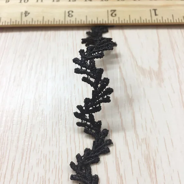 Width:1.7cm (0.68 inch) Little Leaf Design Chemical Lace Embroidered Trim Water Soluble Lace DIY (ss-667)