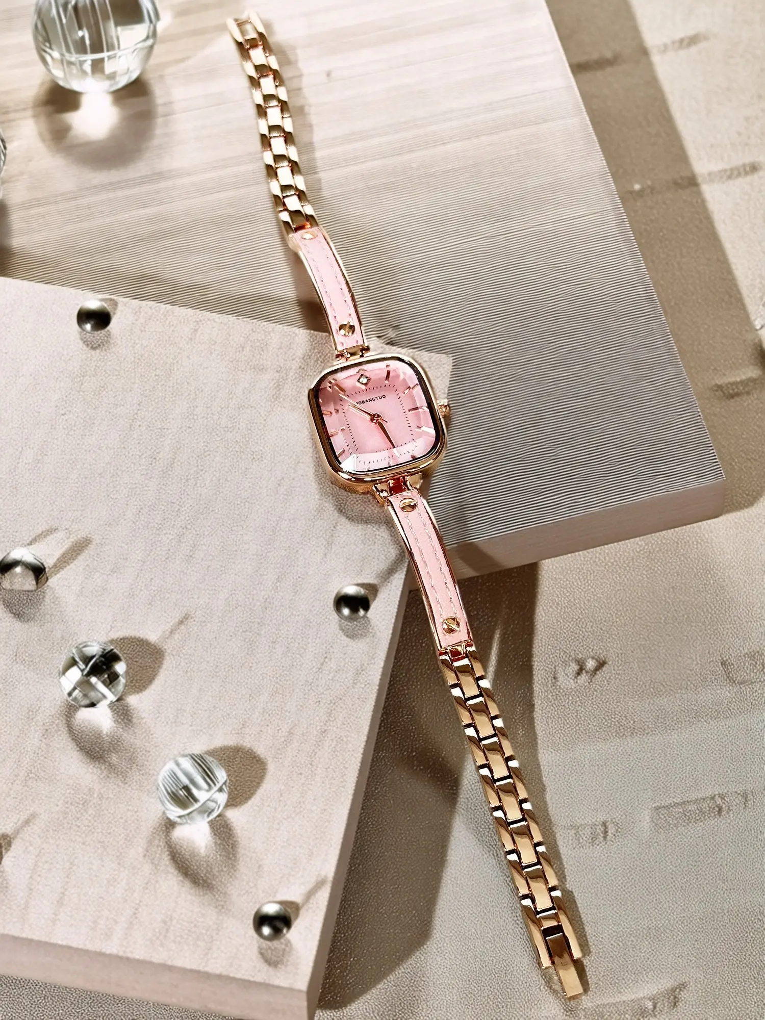 Top Luxury Women's Watch Half Bracelet Bracelet Women's Quartz Watch Light Luxury Square Gold Ladies Bracelet Gift for Lovers