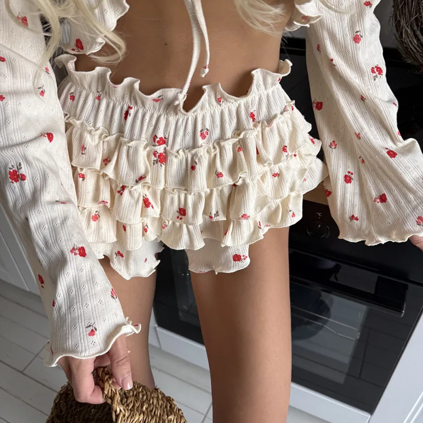 Fashionable Printed Top And Pants Set with Belt Long Sleeve Short Shorts Women's Summer Outfit V Neck Two Piece Ensemble image 3