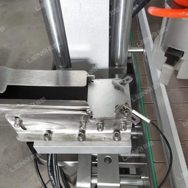 도매 고품질 자동 캡핑 기계 플라스틱 병 스크류 캡핑 기계