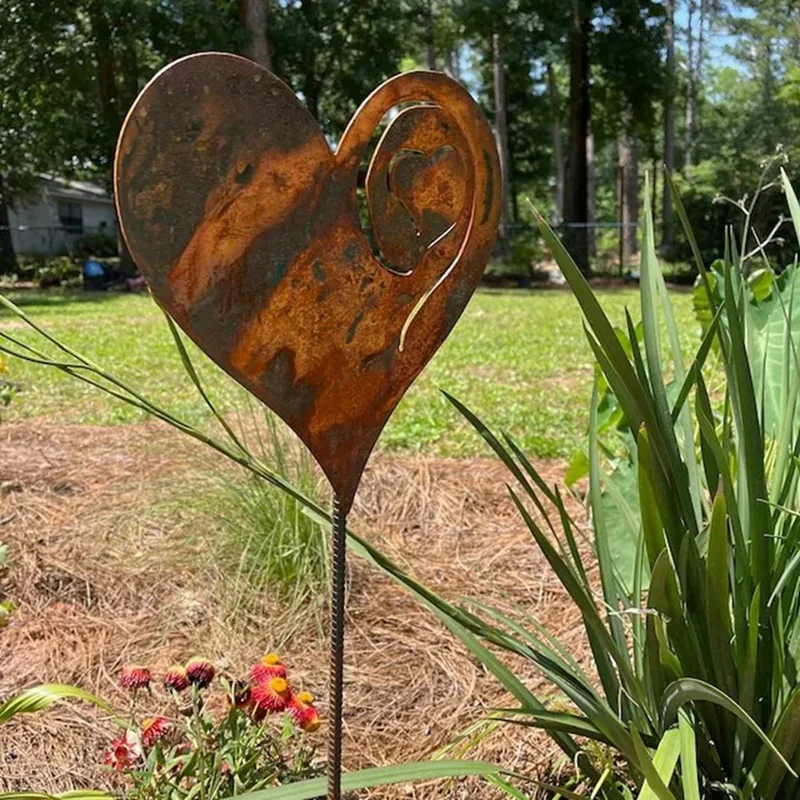 1PCS Love Pillar Inserted Heart Stake In The Garden Rusted Heart Made Of 14Ga Metal