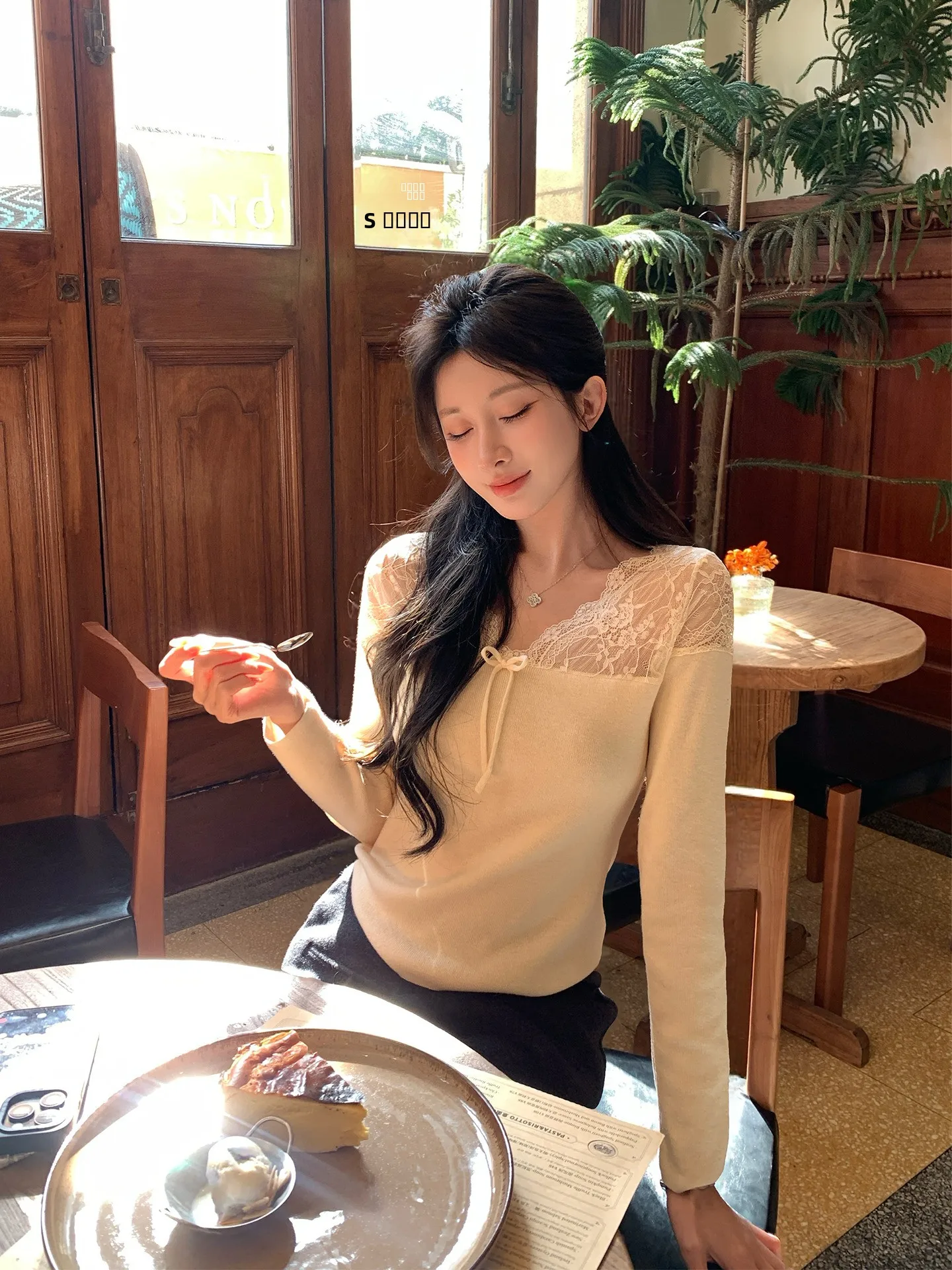 

French Sle Lace Splice Knitted Base irt Women's Gentle Sle Inner Wear Top Knot Long Sve Regular Fit