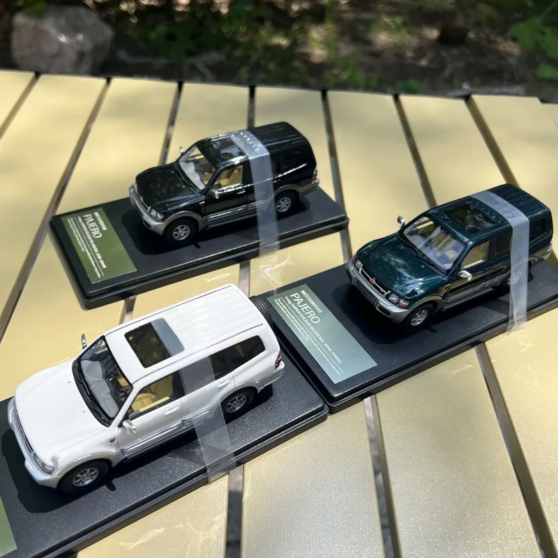 

Модель автомобиля Dealer Edition от Hi-story, масштаб 1:43, MITSUBISHI PAJERO Long Super Exceed DI-Diesel 3200 (1999), коллекционная модель из смолы.