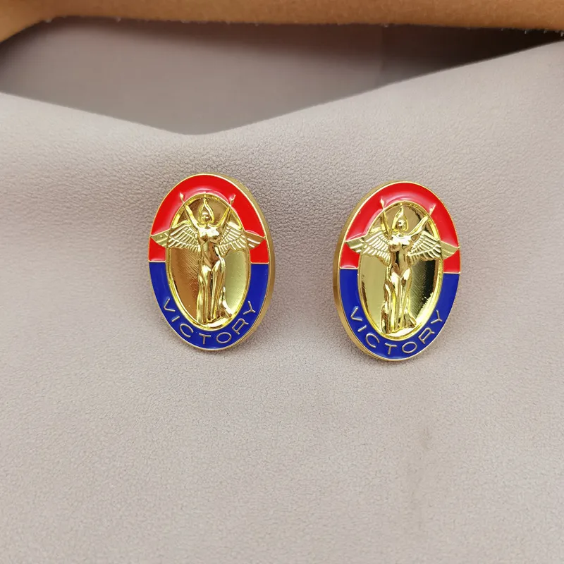 U.S.a  Army 1st Infantry Division Pin Chest Troop Victory Medal Pin Dress Badge