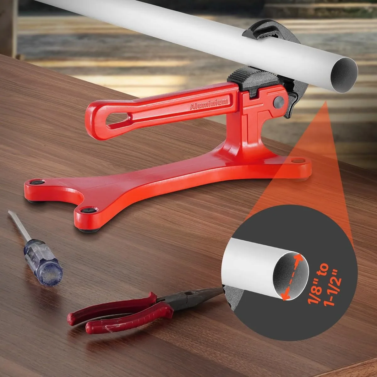 

Portable Pipe Vise Lightweight Aluminum Pipe Vise with 1/8" To 1-1/2" Clamping Capacity Ideal for Onsite Plumbing Installation