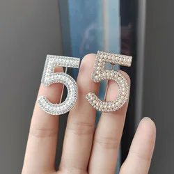 Fashion Crystal Pin Luxury Rhinestone Number 5 Corsage Brooches For Women Wedding Gifts Digital Jewelry Accessories For Friends