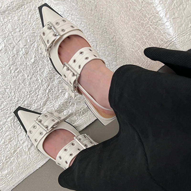

Flats Slingback Pointed Toe Casual Female Sandals Mules Women Flat With Shoes 2025 Designer Luxury Buckle Fashion Ladies