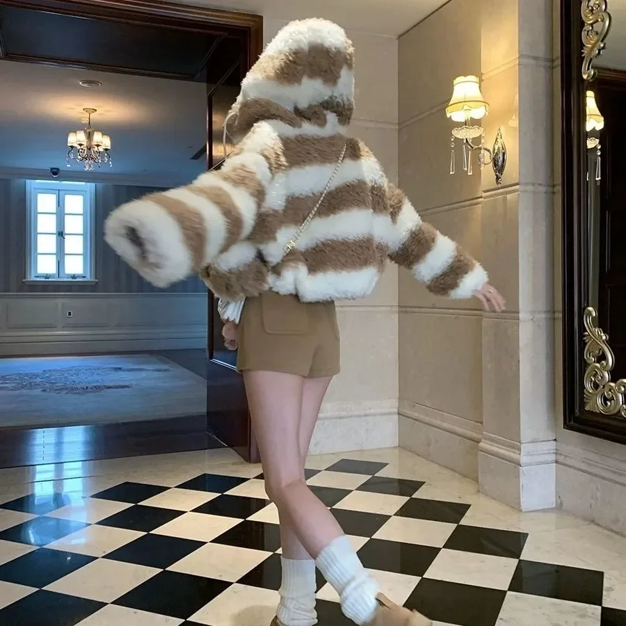 

Женское пальто с цветными блоками, осенне-зимнее пальто, знаменитое маленькое ароматное ветрозащитное пальто, утолщенный топ в океане, свободный плюшевый удобный