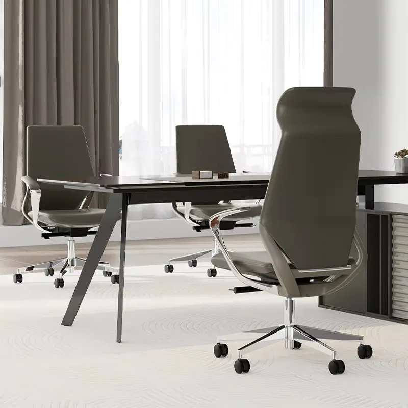 เก้าอี้สำนักงานหนังพนักพิงสูงฐานอลูมิเนียมอัลลอยด์ หมุนได้ พร้อมที่วางแขน สำหรับใช้ในบ้านหรือสำนักงานผู้บริหาร