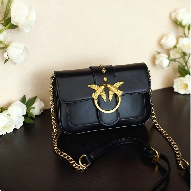 

Paris Fashion Designer Senior Sense Luxury Shoulder Women's Bag New High Quality Rivet Chain Bag Shoulder Crossbody Ladiesbags