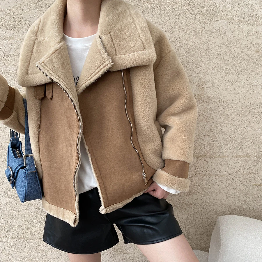 2024 New Women Winter Warm Thick Coat Furry Jacket Women Coat Turn Down Collar Tops Zipper Design Coat Casaco Feminino