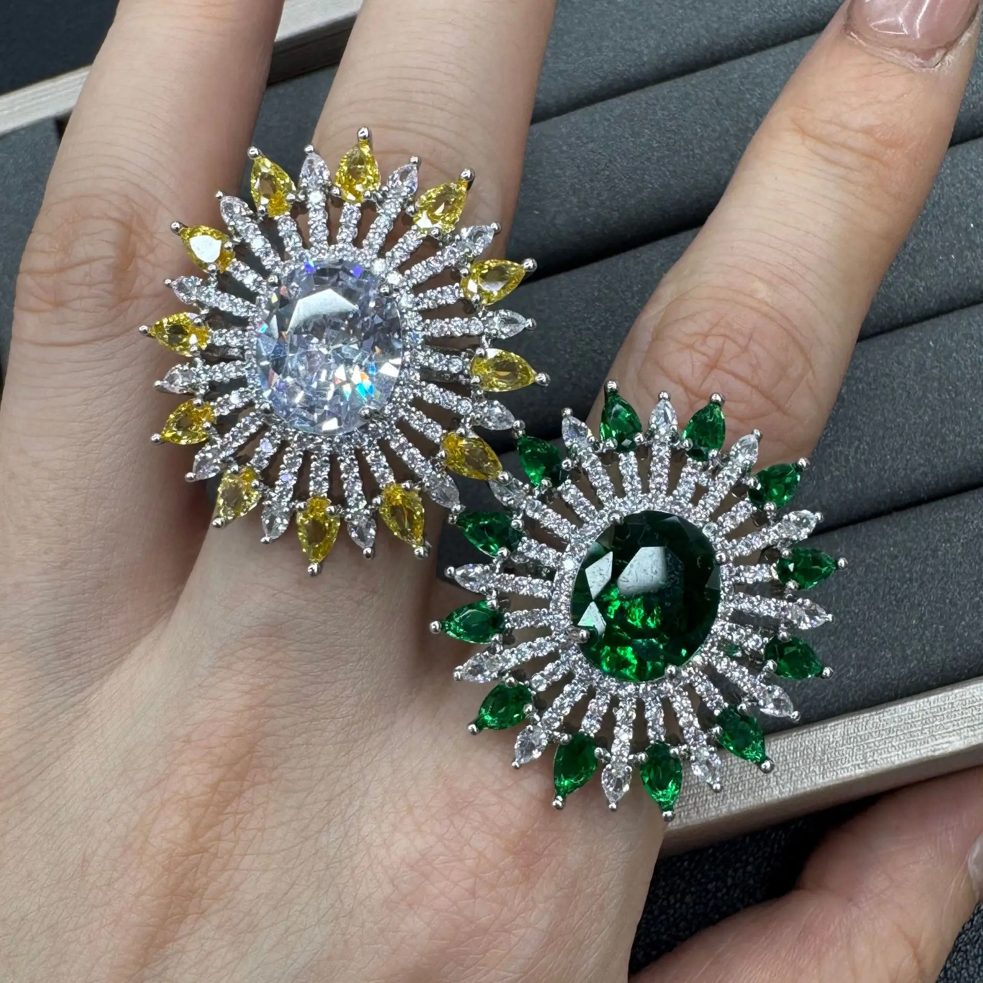 

sparkly Zircon Ring for Women Pink Green Blue Orange Flower Leaf Opening Ring Elegant Sparkly Jewelry Party Female Gift