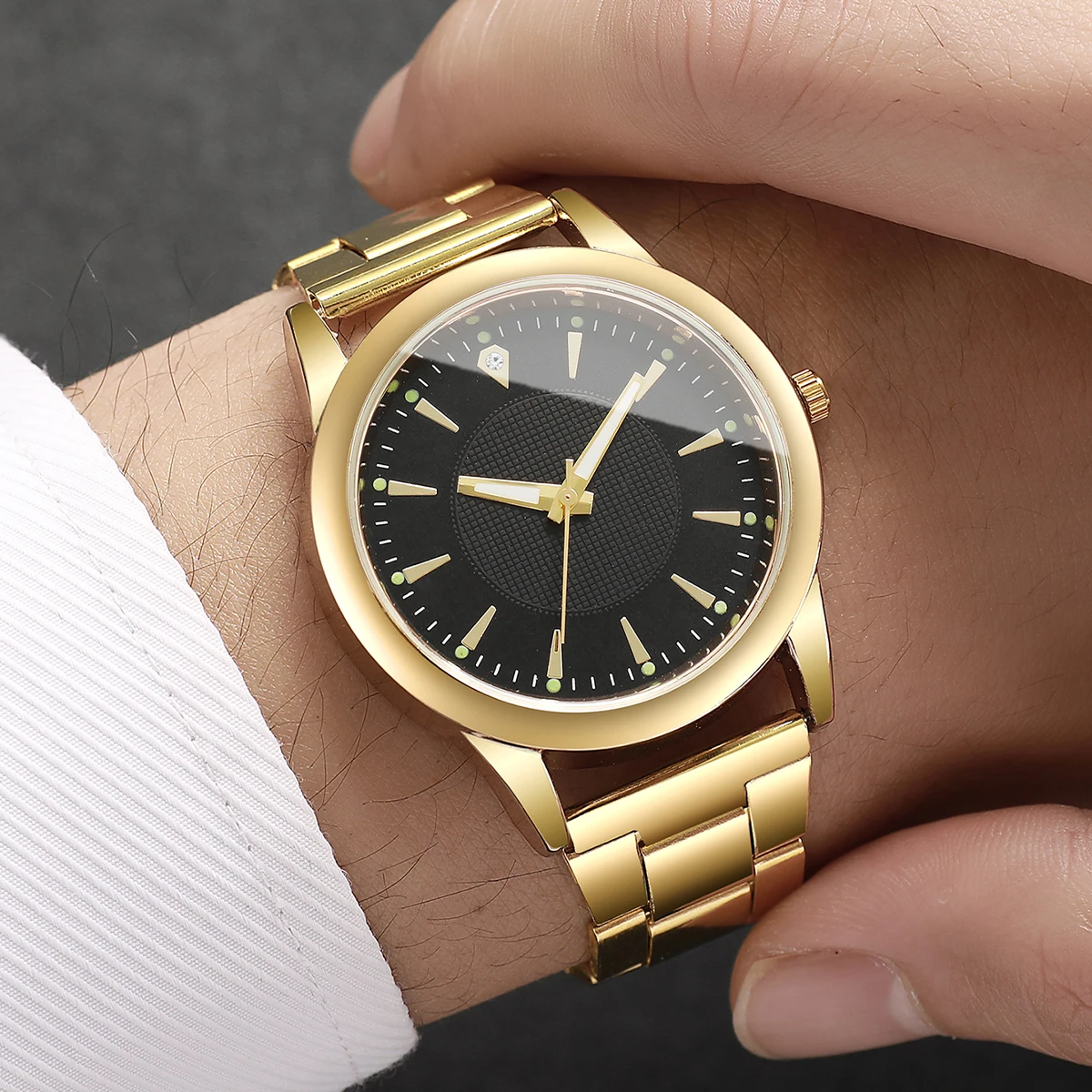 Juego de 2 relojes de moda para parejas, reloj de negocios para hombre, relojes de pulsera de cuarzo simples para mujer (sin caja)