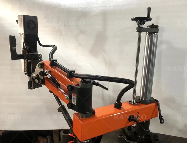 Máquina de perfuração e batida tipo braço Randro Servo motor CNC Máquina de perfuração e batida poderosa automática