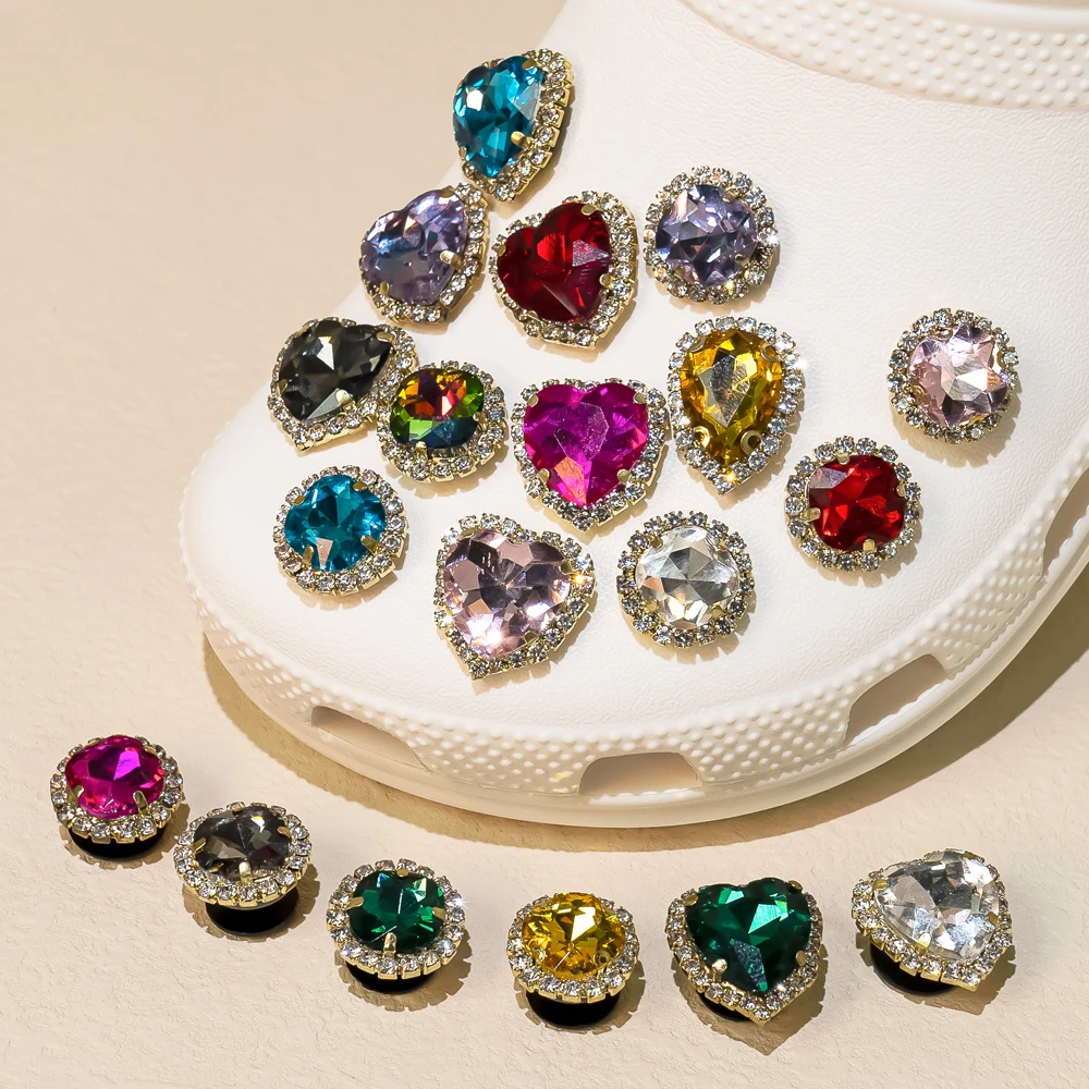 1 Stück Luxus-Charms für Damenschuhdekorationen, Anstecknadeln für Sandalen, Mädchen, weibliche Gastgeschenke, rosa Schuhanhänger, buntes Herz – Detail 3
