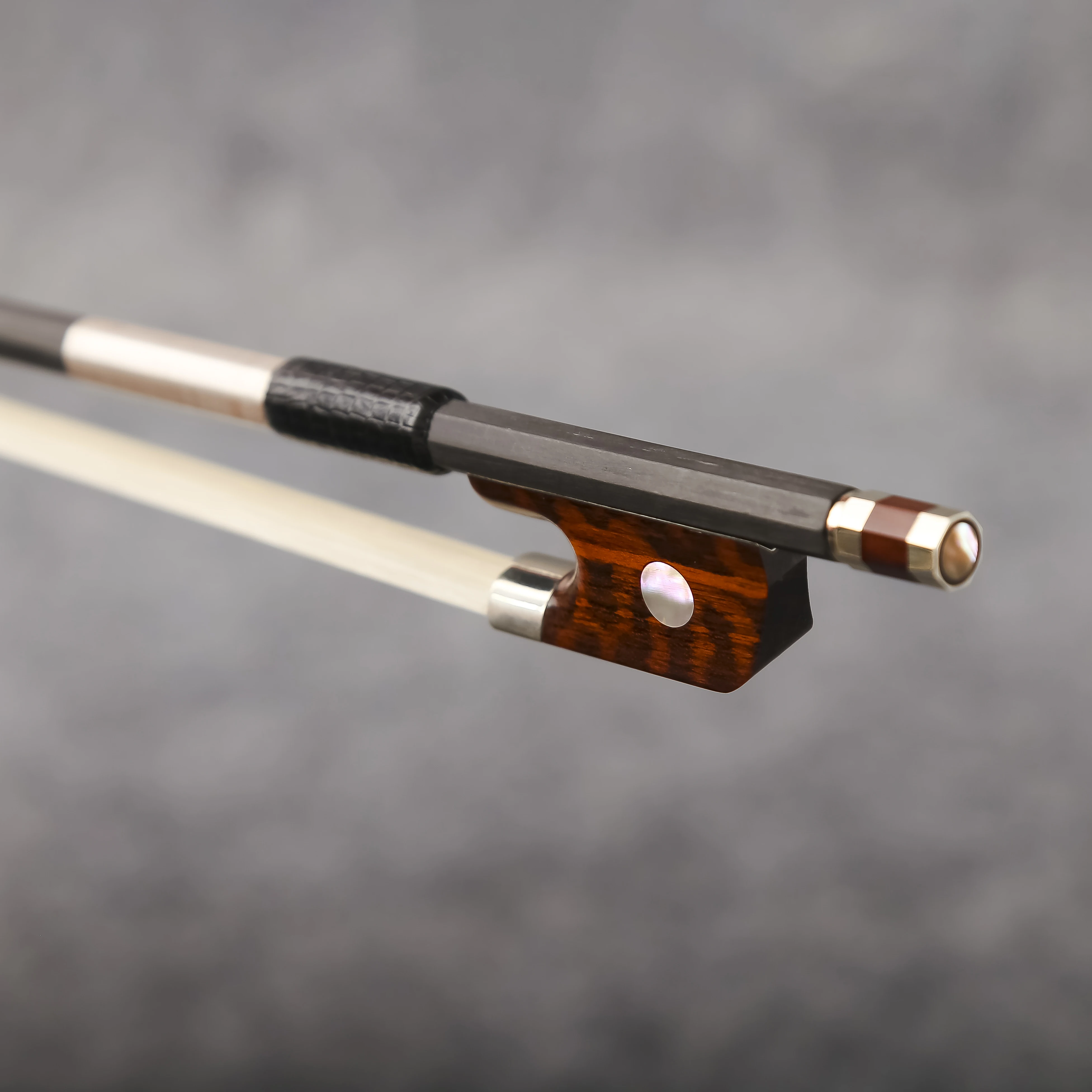 Floraparts 4/4 Black Unvarnish Carbon Fiber Violin Bow Snakewood Frog With Pearl Single Eye And Nickel Silver Parts FP1074