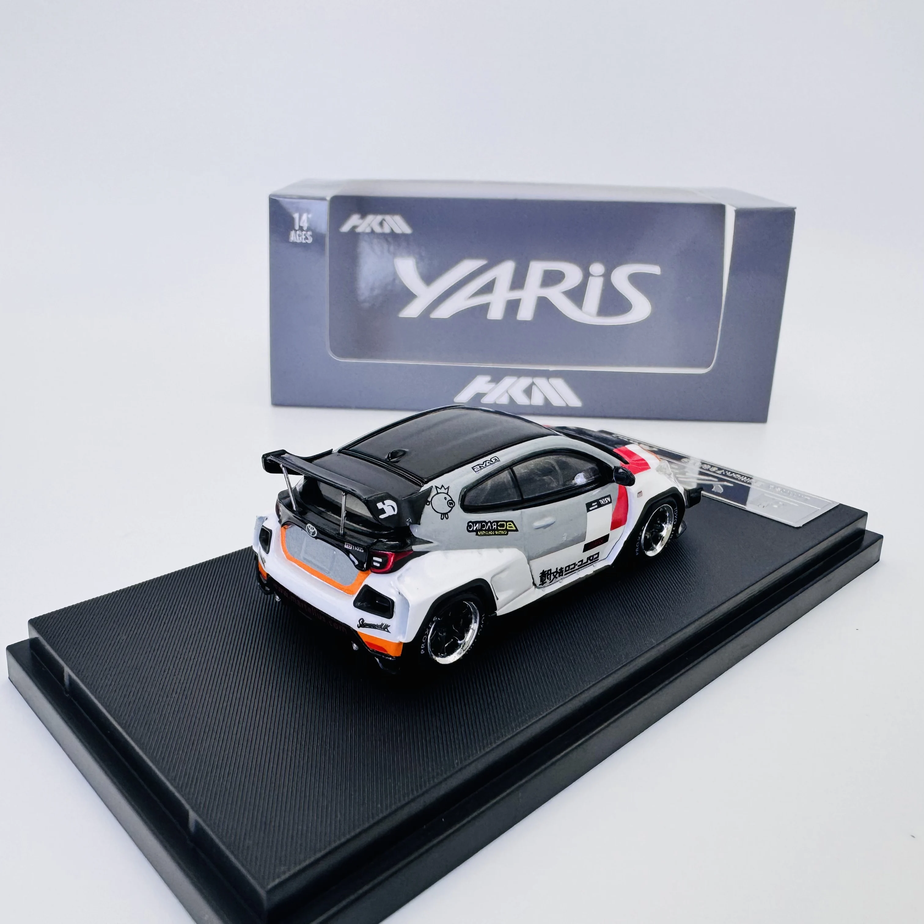 HKM 1:64 GR Yaris Dazzling Rocket Rabbit Alloy Car Model