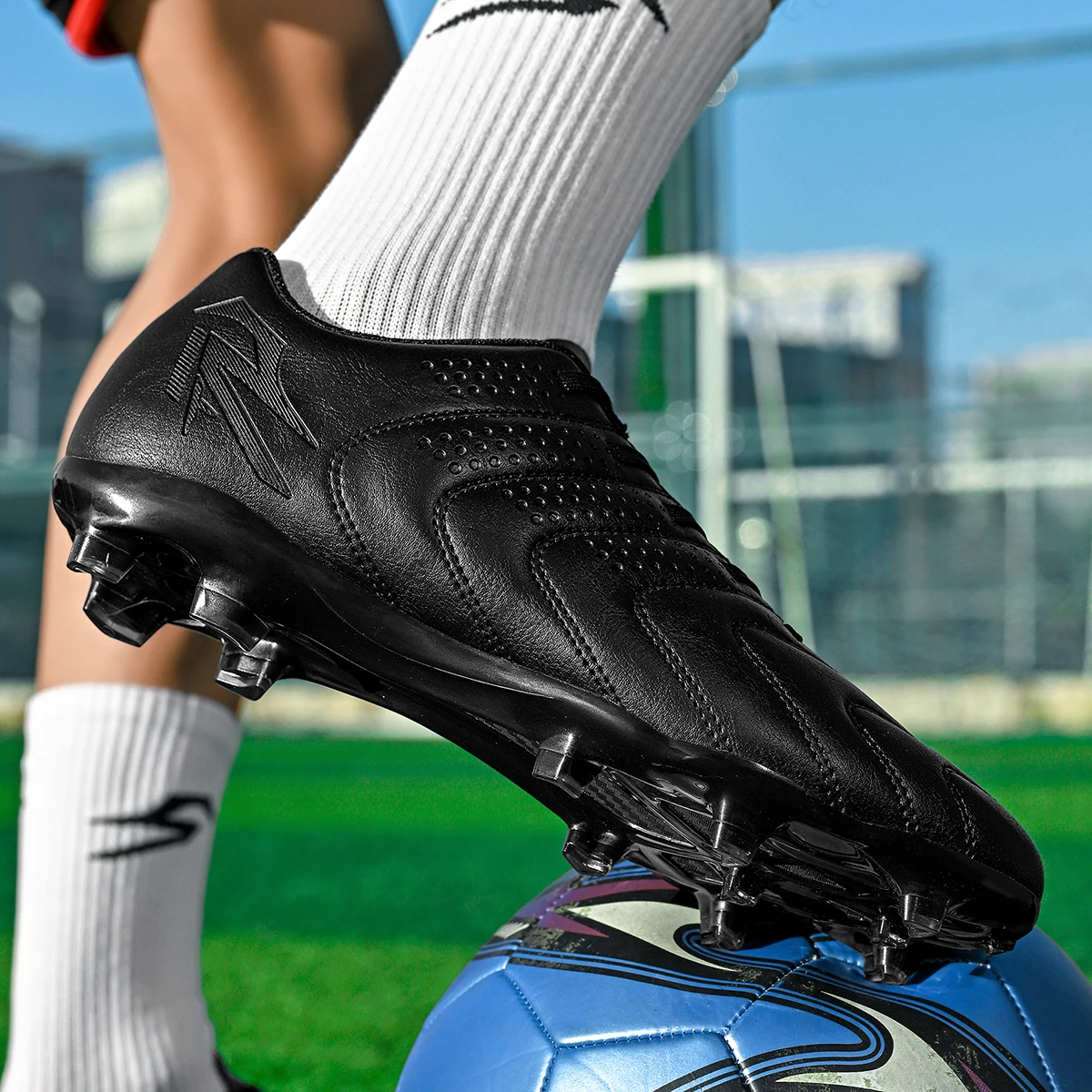 Adult FG AG Football Boots Lightweight PU Synthetic Upper Anti‑Slip Studded Cleats For Outdoor Natural & Artificial Grass Field
