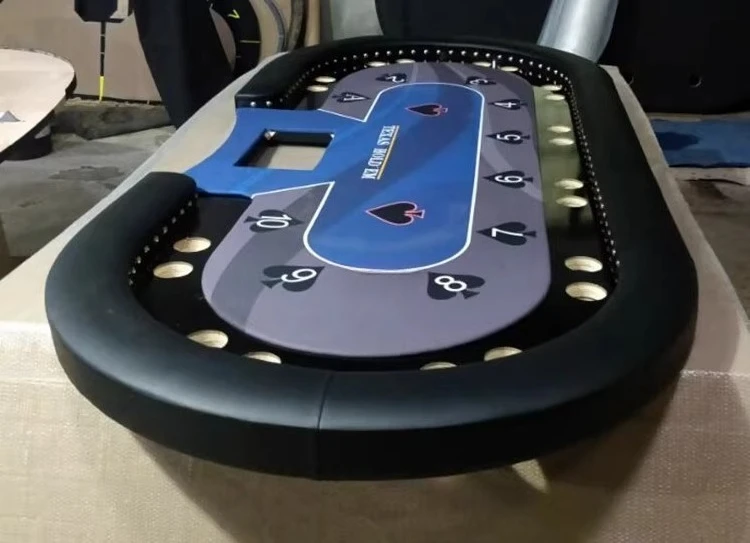 Nuovo tavolo Texas Hold'em Tovaglia blu-grigia Bracciolo marrone Pelle nera Runway Factory Spot