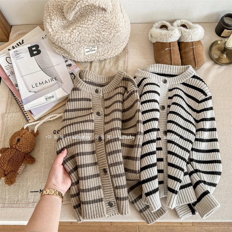 

2025 Children's Clothing Autumn and Winter Children's Winter Korean Version Sweater Cardigan Top Sweater Girls Knitted Sweater