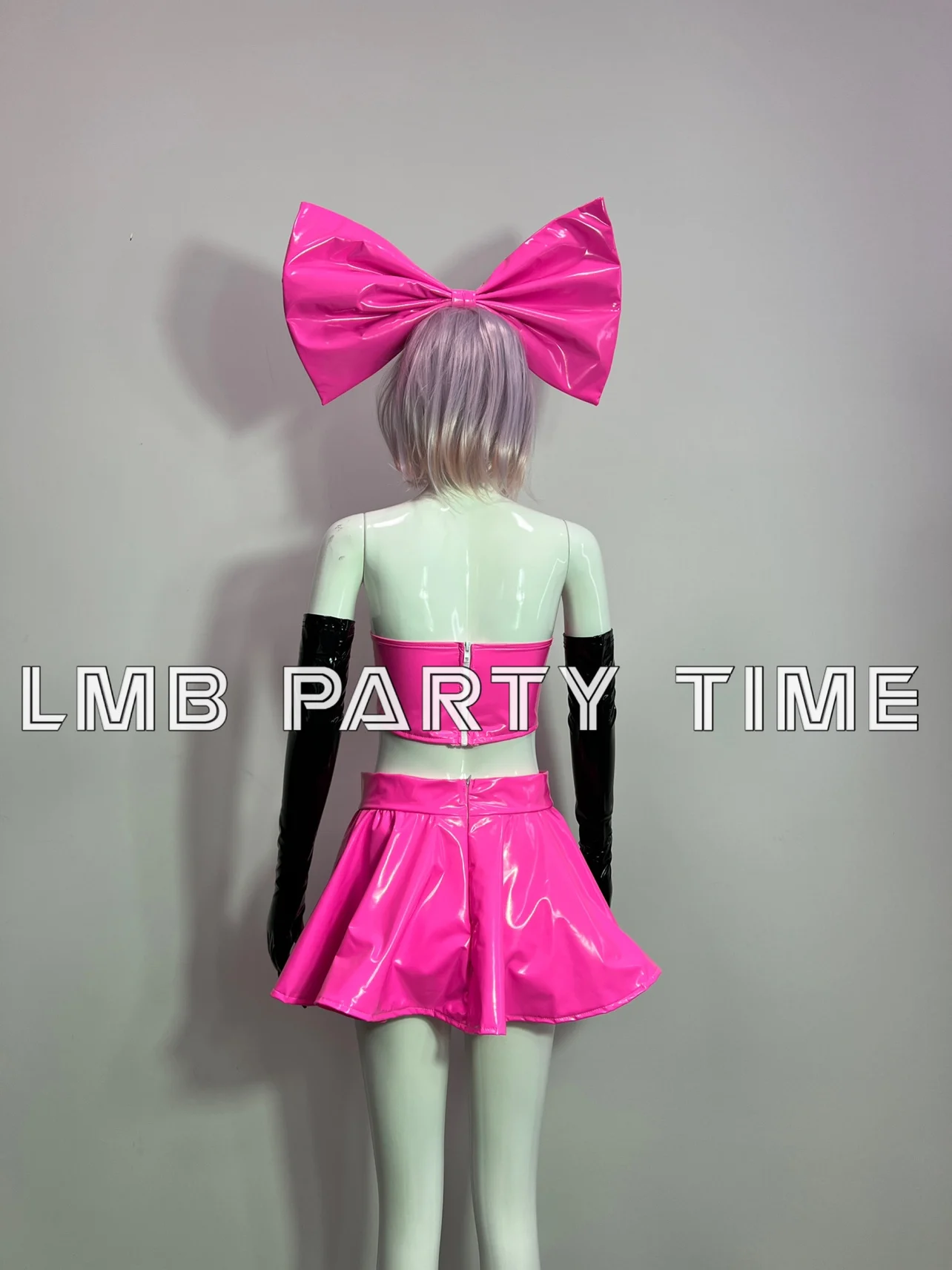 맞춤형 나이트클럽 고고 크리스마스 반짝이는 가죽 리본 발렌타인데이 걸그룹 숏 스커트 공연 드레스 바 리드 댄스 DS