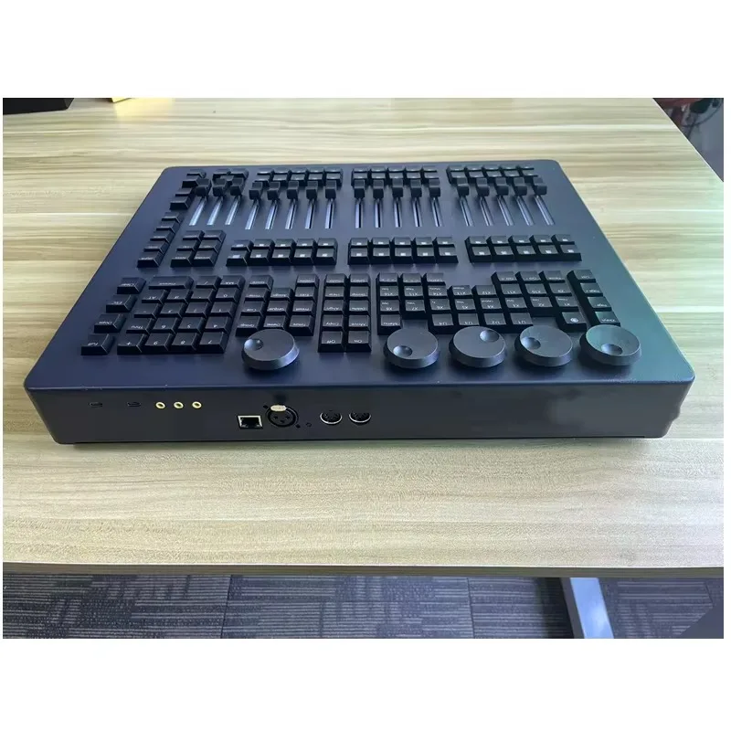 

MA3 OSC High-Tech Lighting Console – 154 MIDI Buttons, 18 Motorized Faders, 5 Encoder Knobs, DMX Controller for Stage/Studio