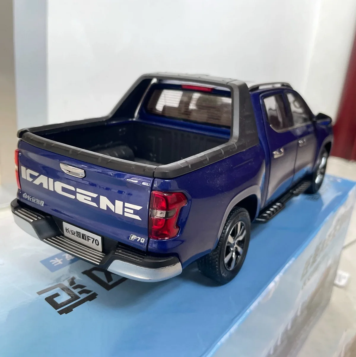 Modèle de voiture de simulation en alliage KAICENE F70, décoration de camionnette de chasseur CCAG, réplique en métal moulé sous pression, collection adulte, cadeau, 1: 18