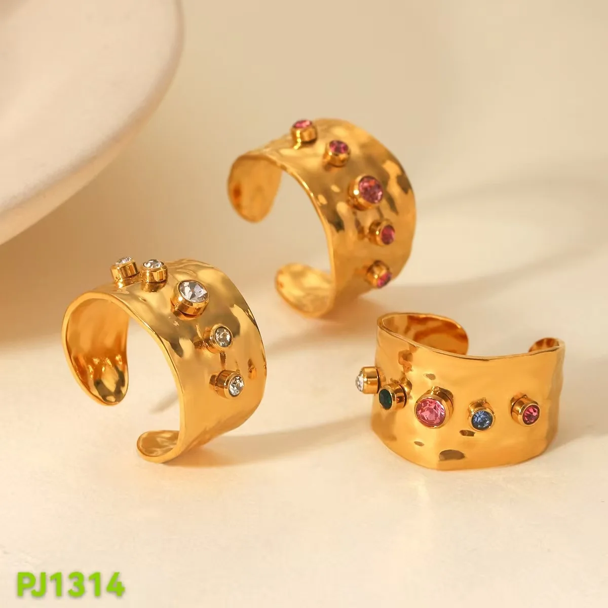 Baroque Wide Band CZ Crystal Rings Gold Plated Stainless Steel Waterproof Ring Hammered Texture Ring Women Jewelry Gift