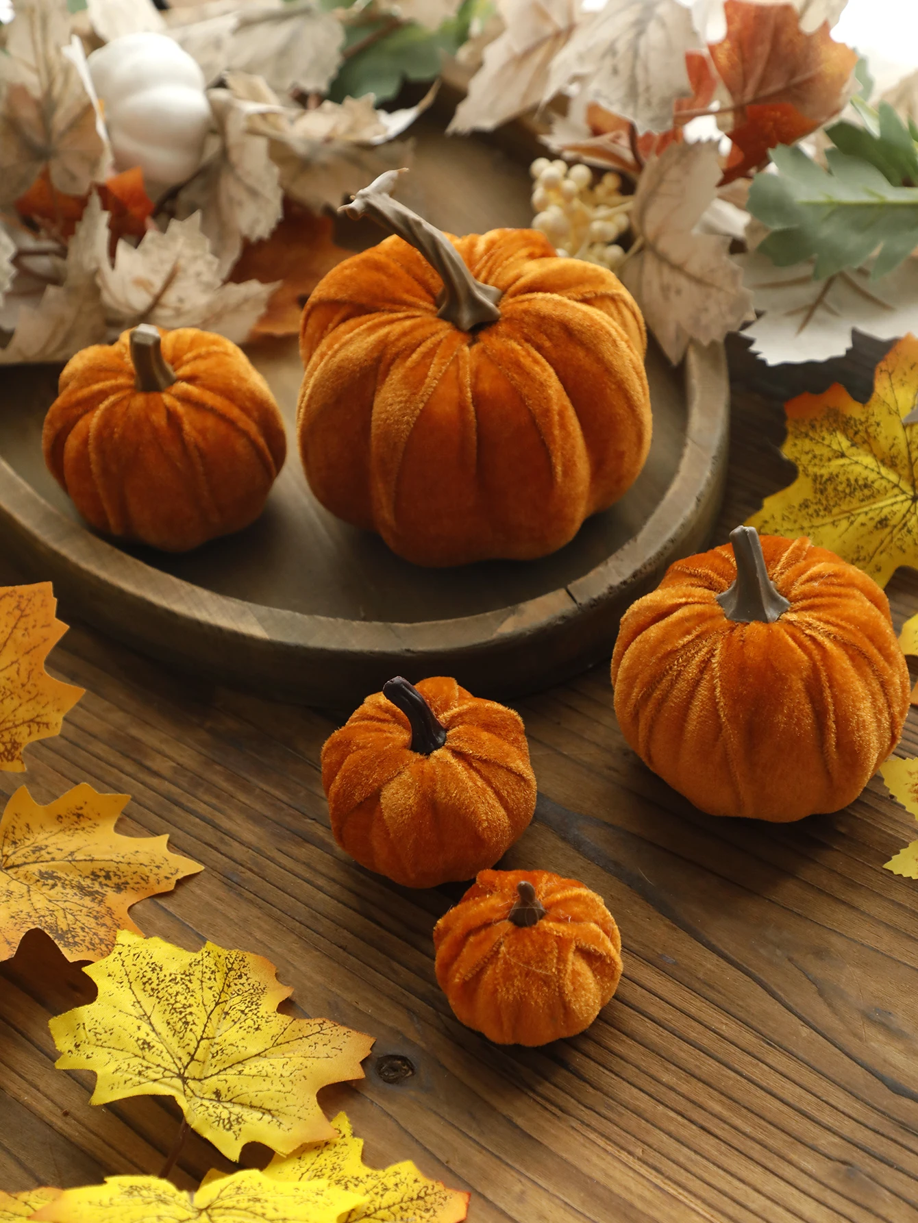 Set Di 9 Zucche Decorative In Velluto Per Autunno E Halloween – Colori Arancio, Rosso E Marrone, Dimensioni 5.5, 6 E 8 Cm