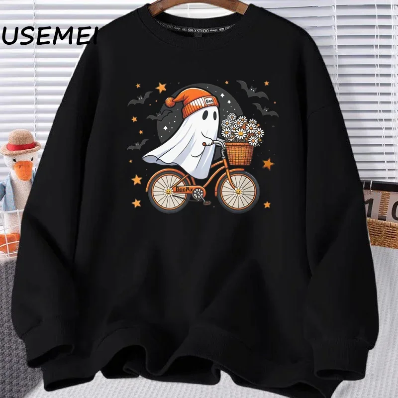 Cute Ghost on Bike Crewneck Sweatshirt Boho Halloween Trendy Spooky Bicycle Graphic Sweatshirts Autumn Fall Floral Ghost Hoodies