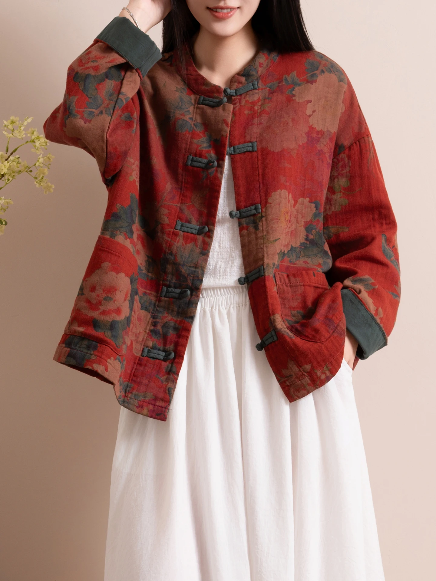

New Chinese Sle Floral Cotton Jaet Women's Loose Outerwear Autumn 2025 Ethnic Trend Long Sve Stand Collar Single Button