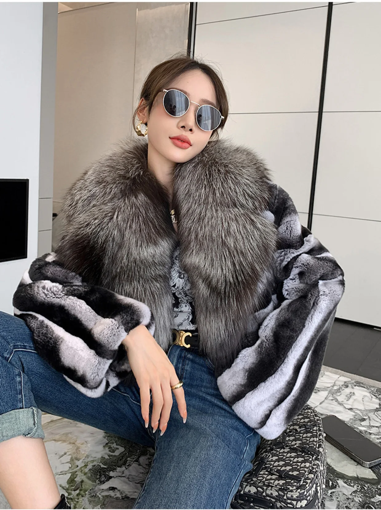 

2023 Hot Sale New Winter Women Real Rex Rabbit Fur Coat High-end Short Natural Rabbit Fur Jacket with Large Silver Fox Fur Colla