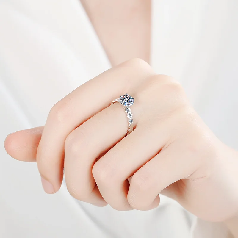 S925 Sterling Silver Platinum Plated Women's Ring Elegant Moissanite Honeycomb 1 Carat Six Prong Setting Wedding Rings