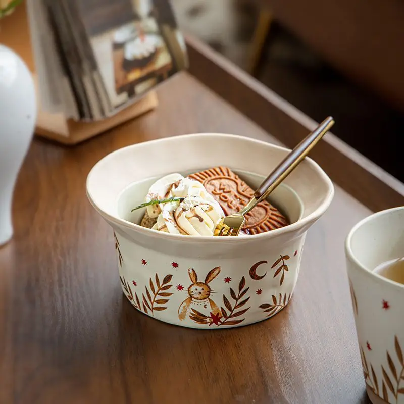 

Exquisite and beautiful hat 5.5-inch ceramic salad bowl for girls oat bowl yogurt bowl