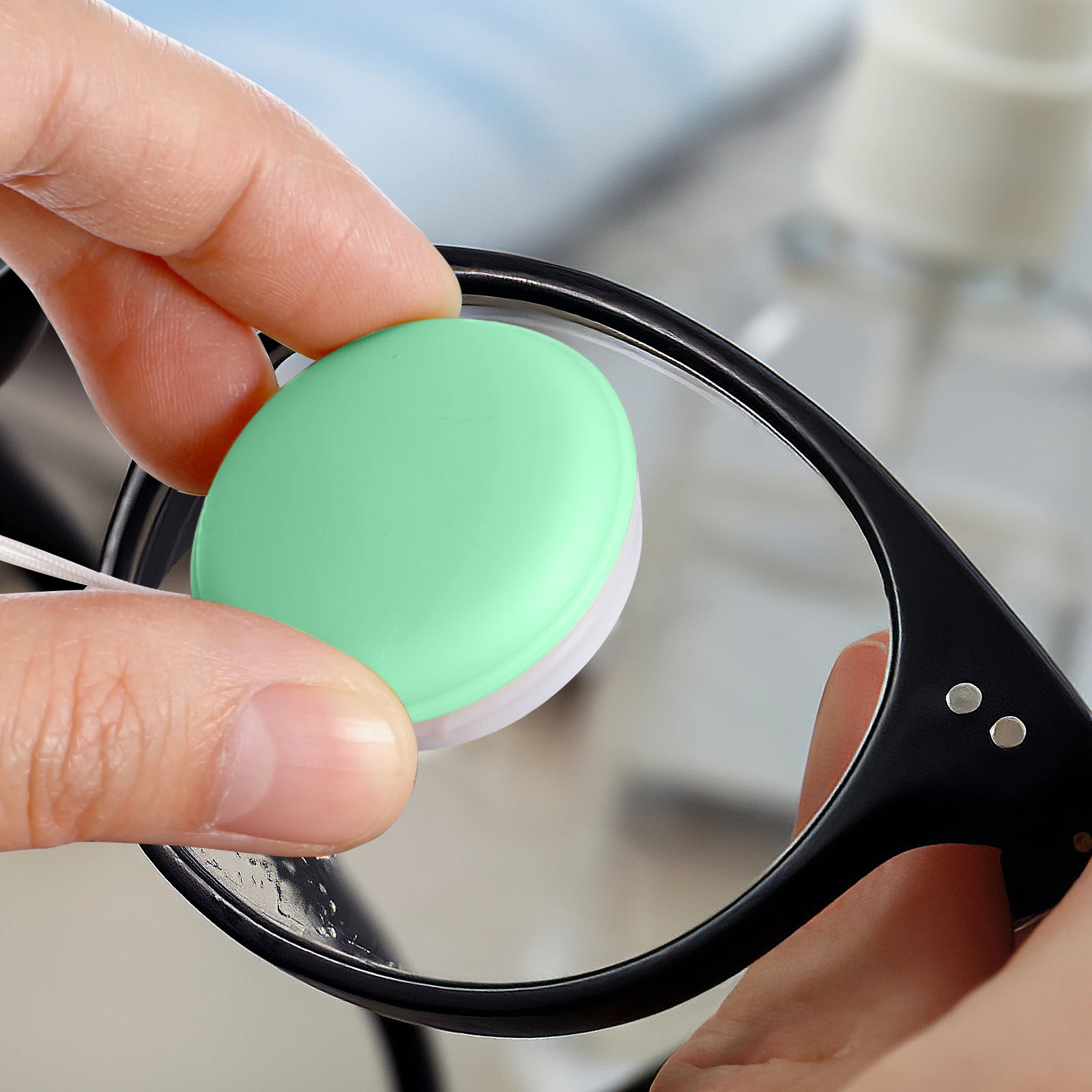 

8pcs Screen Cleaner Glasses Wipes Lens Cloth Portable Keychain Reusable Glasses Cleaner Wipes Electronic Product Clean