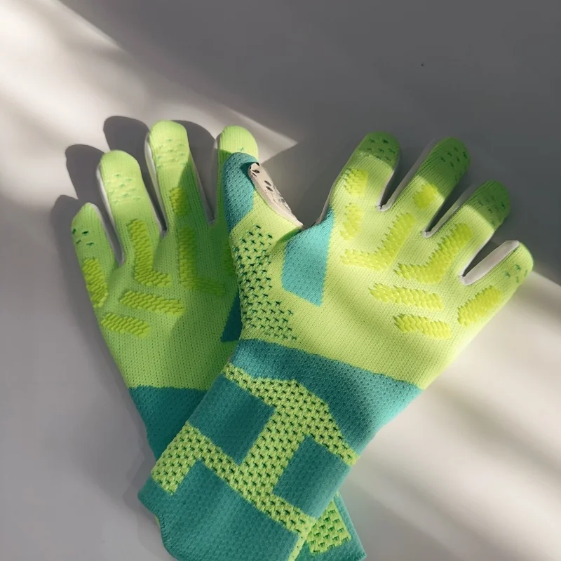 Latex non-slip goalkeeper gloves New youth adult goalkeeper gloves football sports game training gloves
