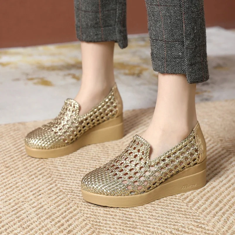 

2025 тканые сандалии из воловьей кожи из микрофибры, дышащая удобная летняя обувь, сандалии большого размера, женские сандалии на танкетке