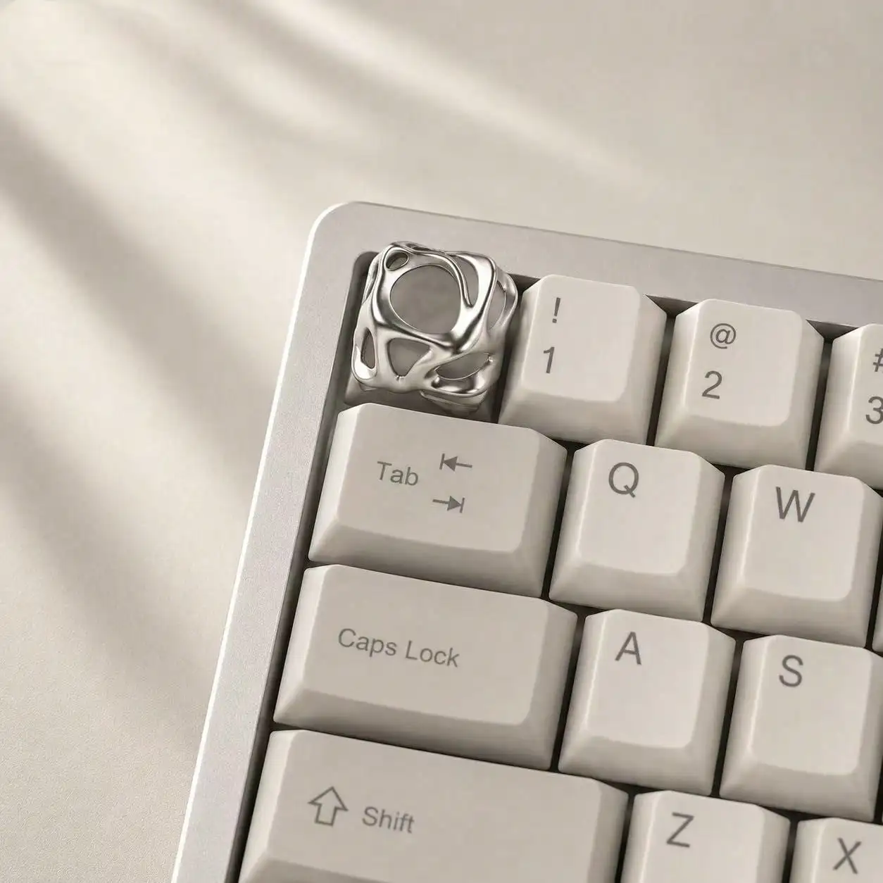 【One key】Liquid Metal Electroplated Keycaps，Electroplating Process Cross-Interface ABS Material｜