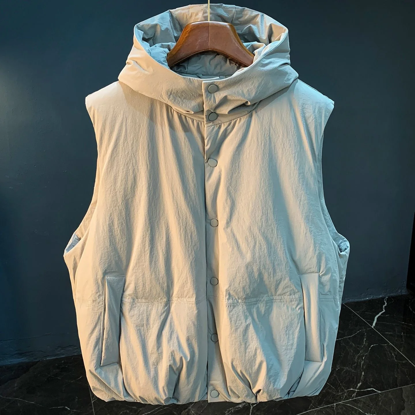 

Men's Winter New Hooded Sleeveless Cotton Vest Casual Warmth Outerwear Fashionable Versatile Loose Fit Youthful Style Cleanfit