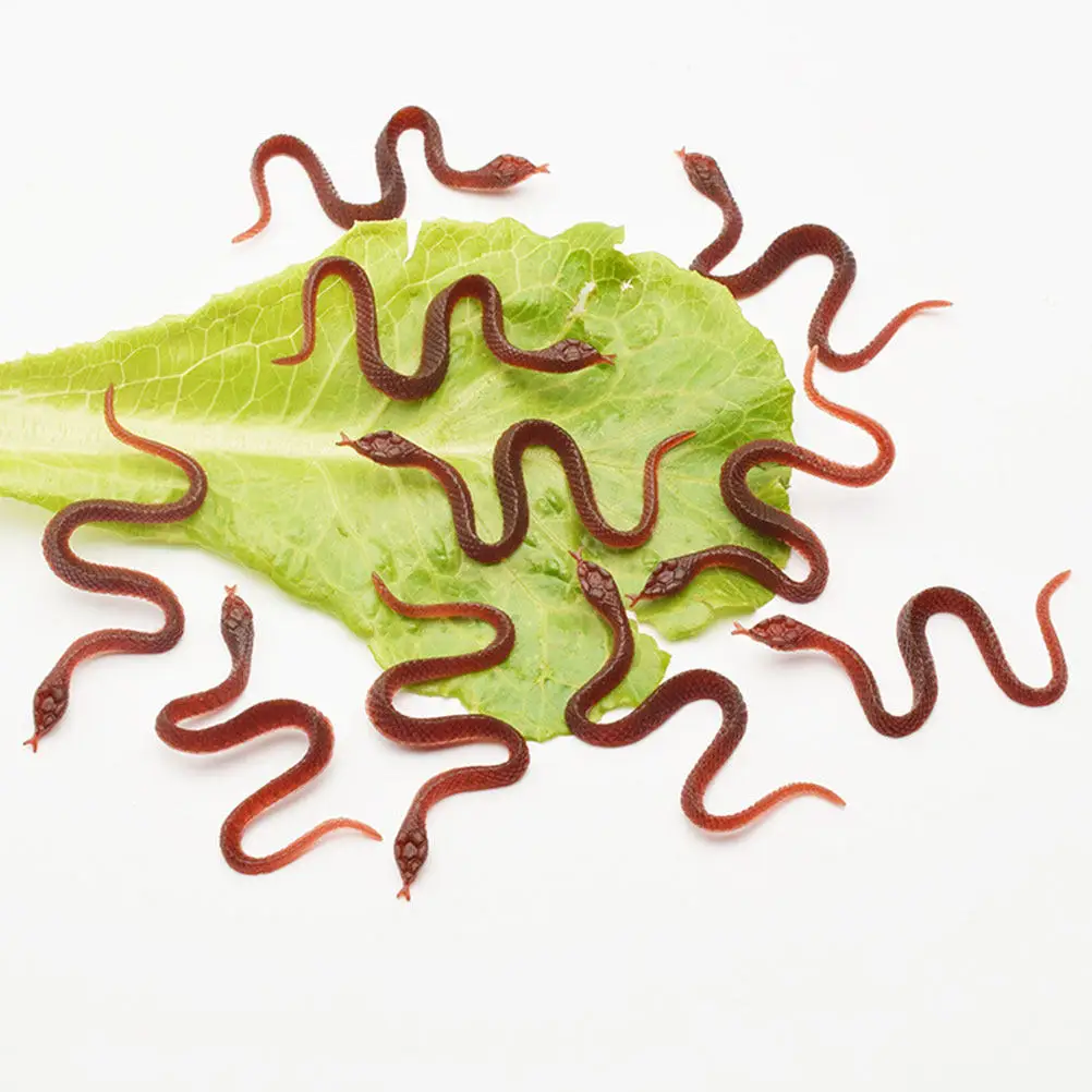 

30Pcs Realistic Crawling Insect Props for Halloween Horror Party Decor Centipede Scorpion Snake Simulation Creepy