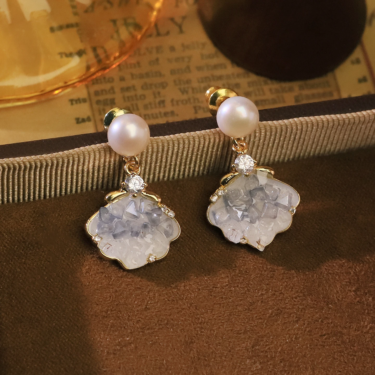 Real Freshwater Pearl Crystal Maple Leaf Stud Earrings for Women Daily Dating Unique Gift Dainty Pearl Earrings Fashion Jewelry