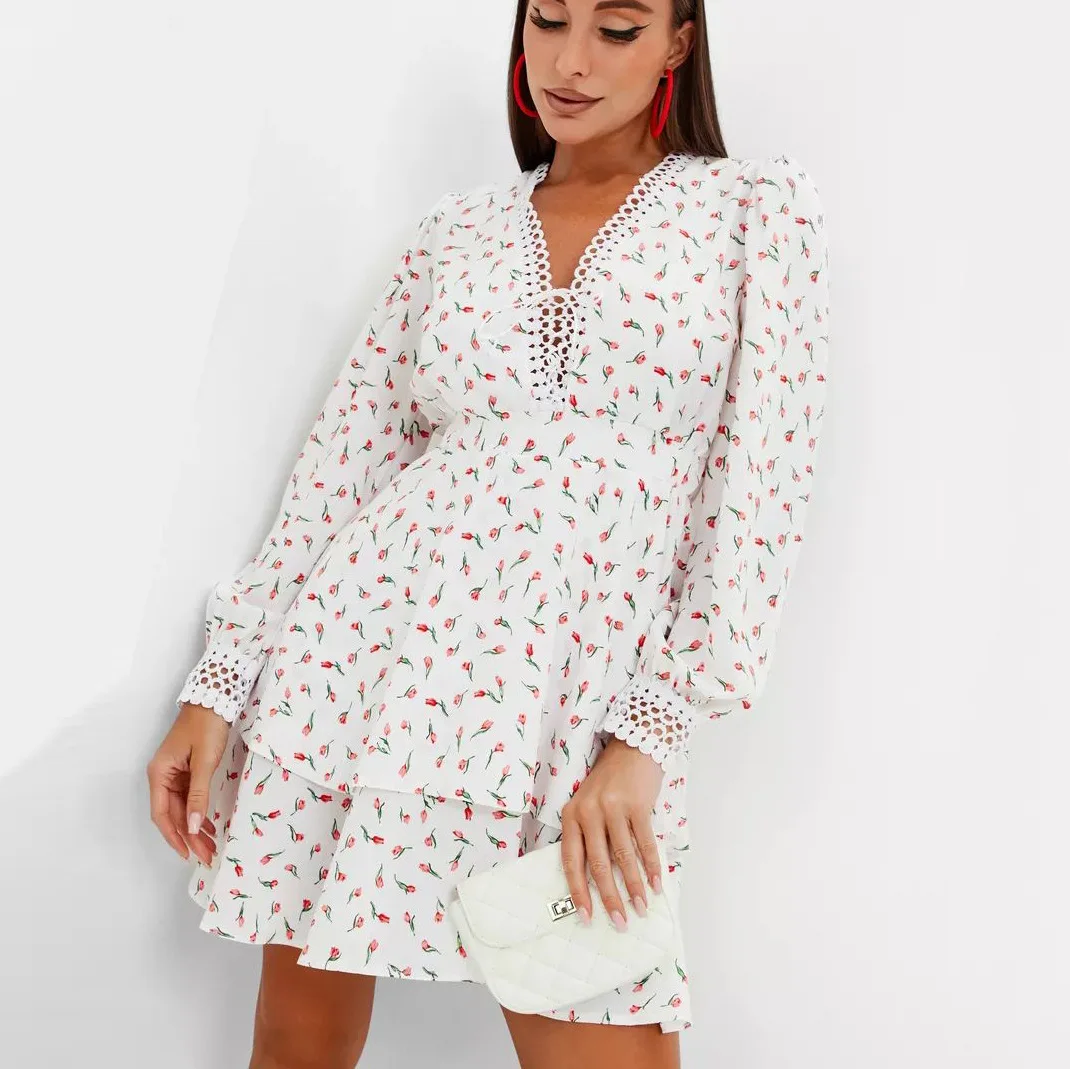 Roupas Femininas Vestido Feminino Emendado ​ ​ Vestido floral de chiffon de manga comprida de renda com decote em V cintura saia curta vestidos de festa elegantes