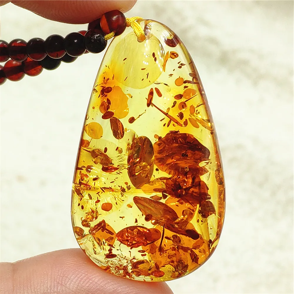 Natural Piebald Amber Pendant Top Quality Yellow Amber 42x26x11mm Rare Gemstone Pendant Necklace Jewelry AAAAA