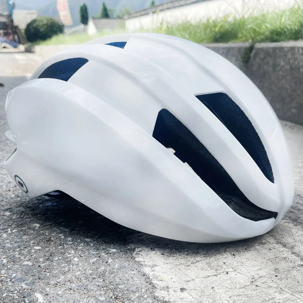 Triathlon Road Bike Helmet Ultra Light Aviation Hard Hat Cycling Helmet Unisex Cycling Outdoor Mountain Capacete Ciclismo