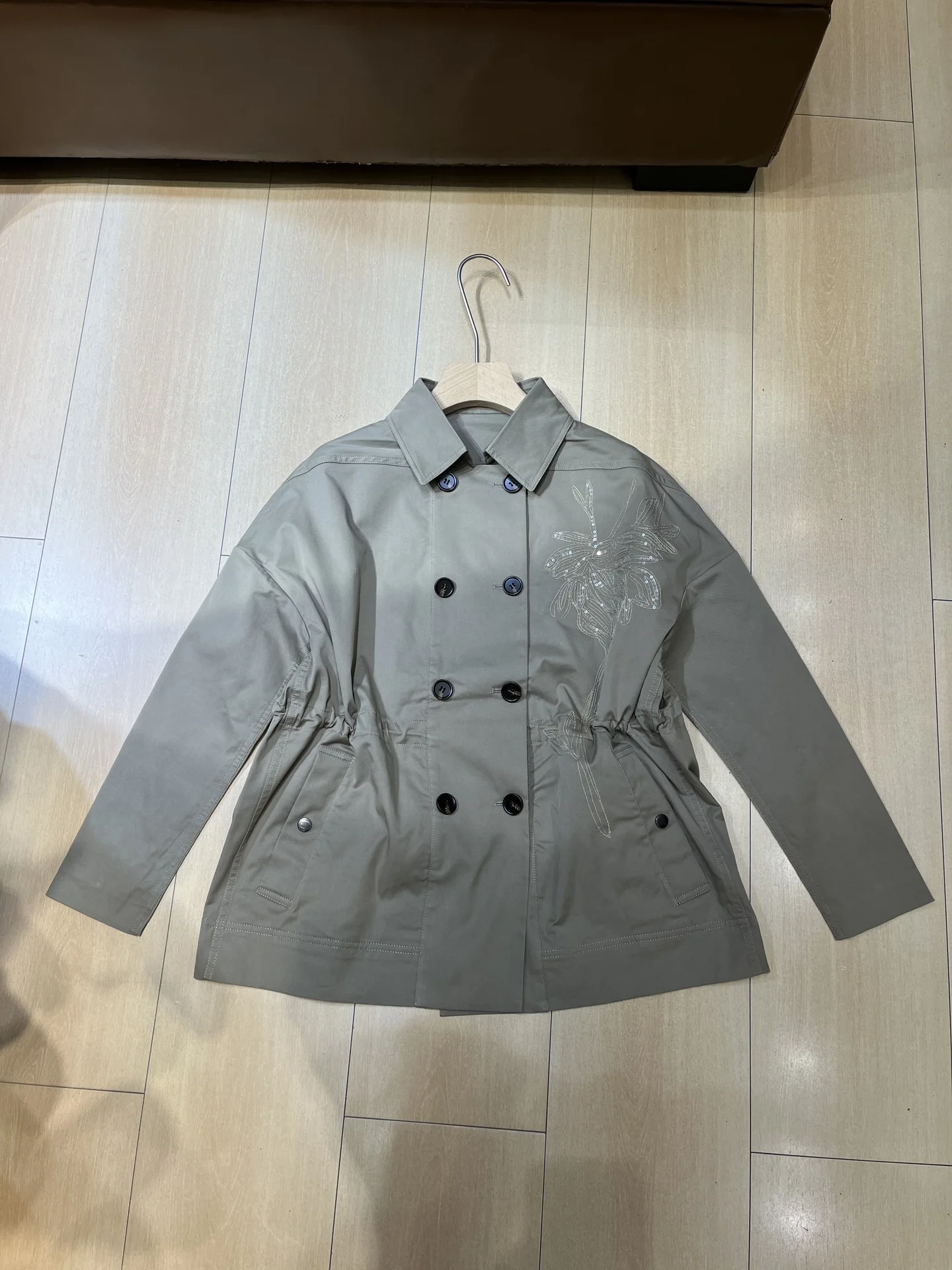 Women'S High-Quality Trench Coat With Elaborate Sequin Embroidery – New For Autumn 2026
