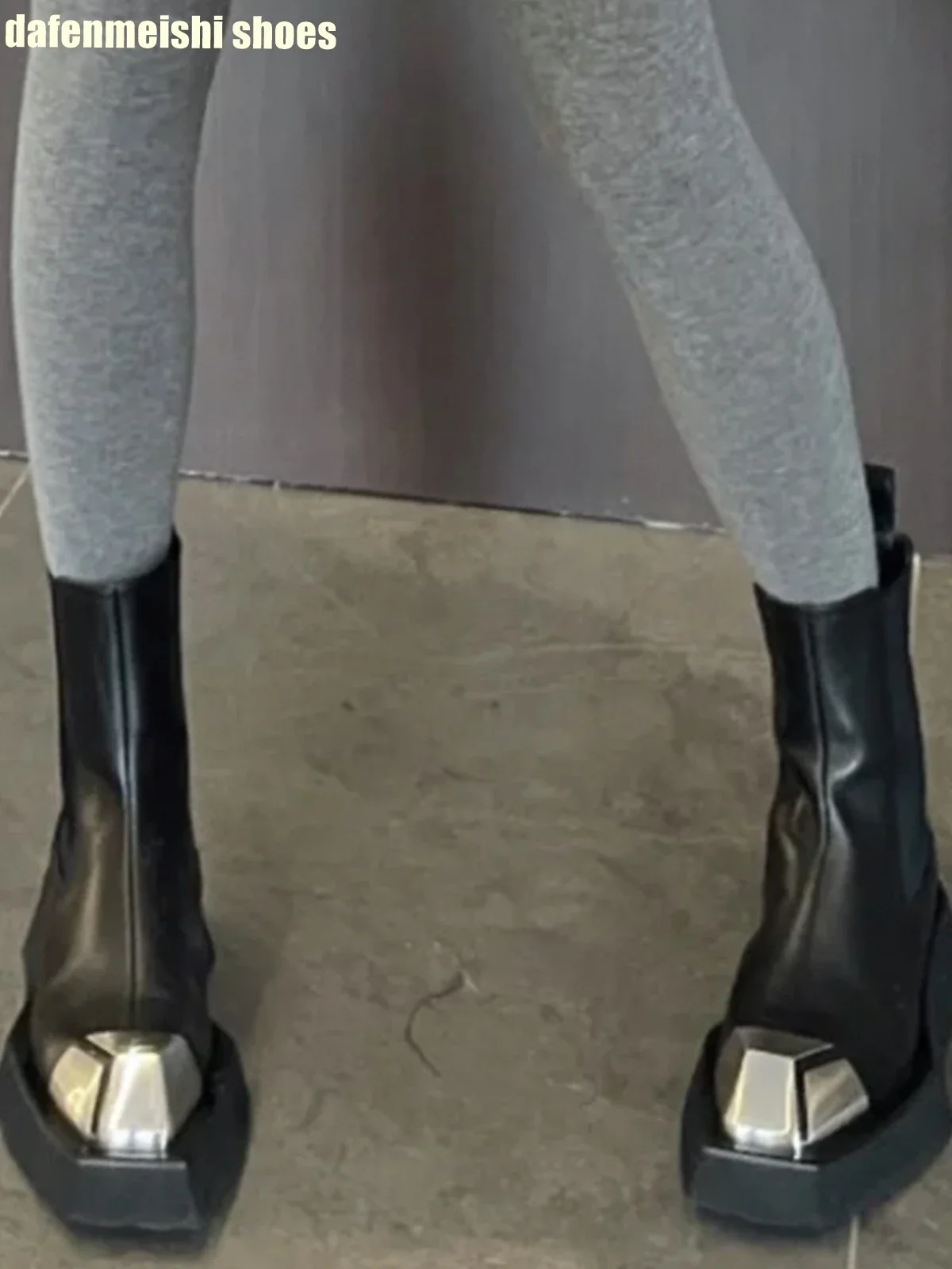 Metal Stitching Fashion Square Toe Boots 2026 Women\'s Style Thick Sole Motorcycle Style Slip On Short Boots Black Real Leather