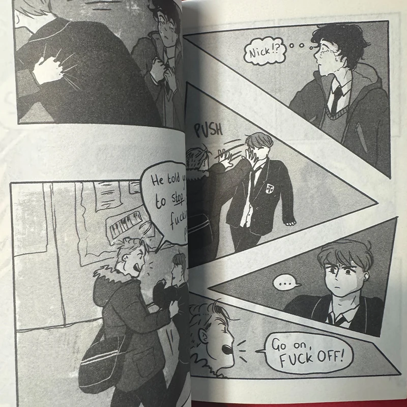 Heartstopper Vol 1 Alice Oseman Graphic Comic Novel English Version Netflix Adaptation Teen Love Story Book