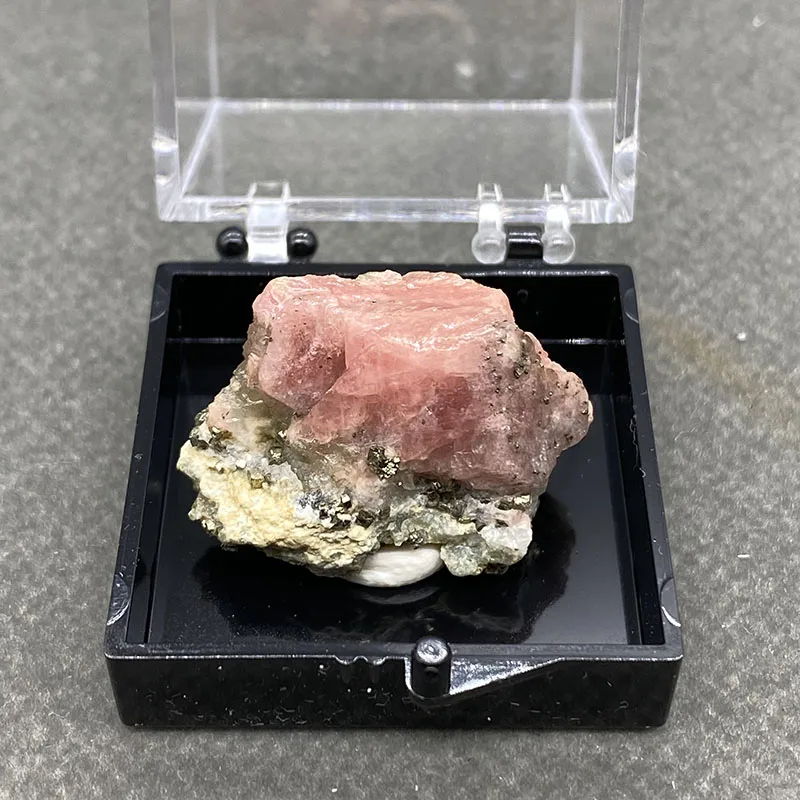 Best！100% Natural Red petals Quartz Rhodochrosite bead Mineral Crystal Specimen Home decorations+box size:3.5cm