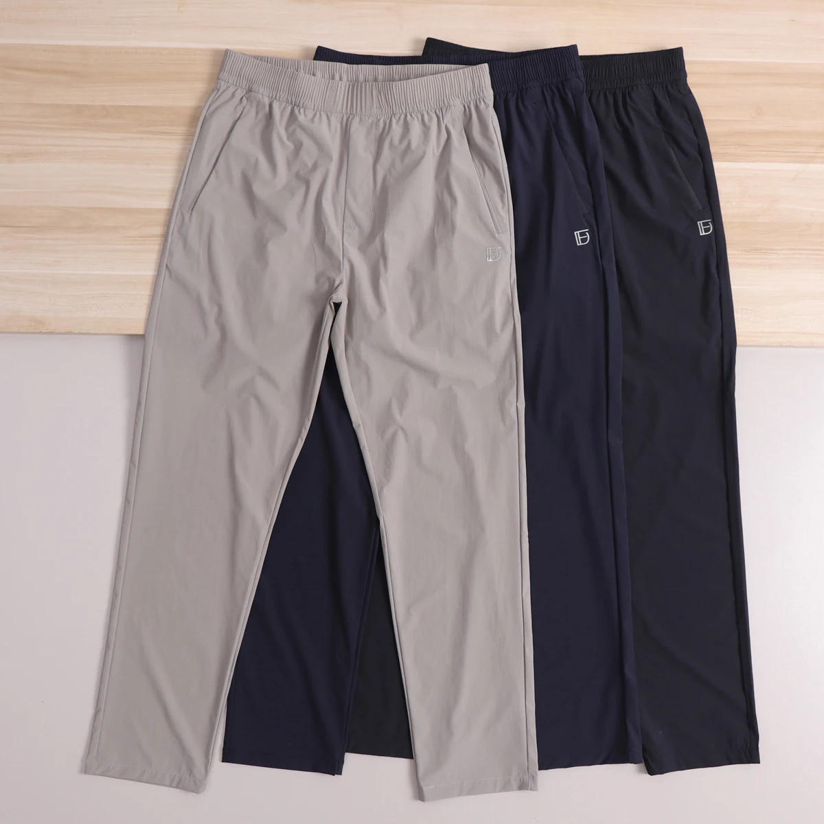 Self-Cooling Smooth Drape Thin Breathable Quick-Dry Men's Casual Straight Leg Pants Sporty Four-Way Stretch Nylon Trousers